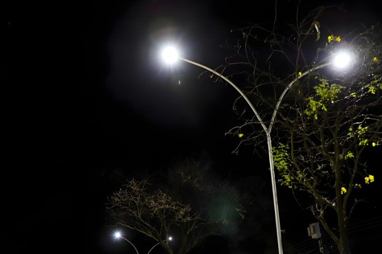 Poste de Luminária
